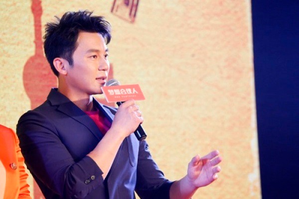 李晨在节目中坐轮椅,难道他的身体出现问题了?