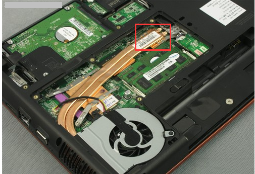 联想Y450的显卡位置