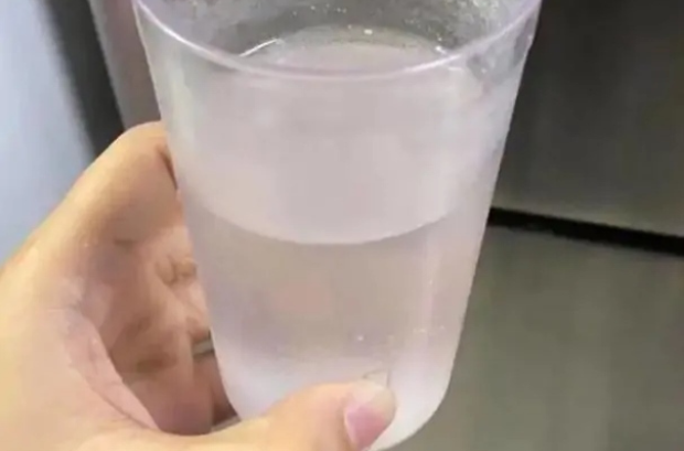 检察院未批捕给女顾客下药嫌疑人,检方的理由是什么?