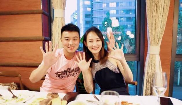 36岁世界冠军王皓和妻子有多幸福?