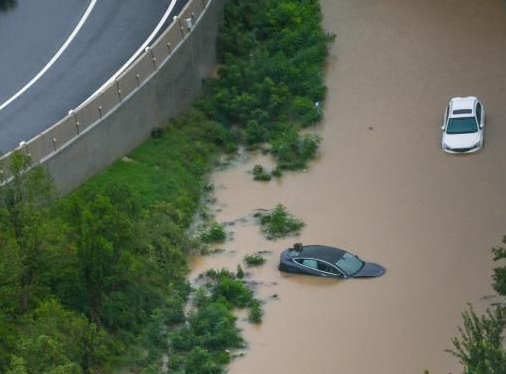 上海一名女子赶赴郑州地铁5号线寻夫,其丈夫还有可能生存于世吗?