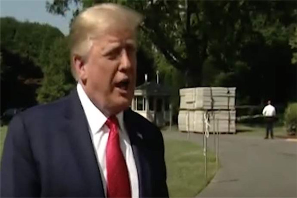 特朗普反击奥巴马夫人,他们之间发生了什么?