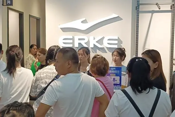 捐款5000万后,鸿星尔克直播间被百万人挤爆,鸿星尔克会就此逆转吗?