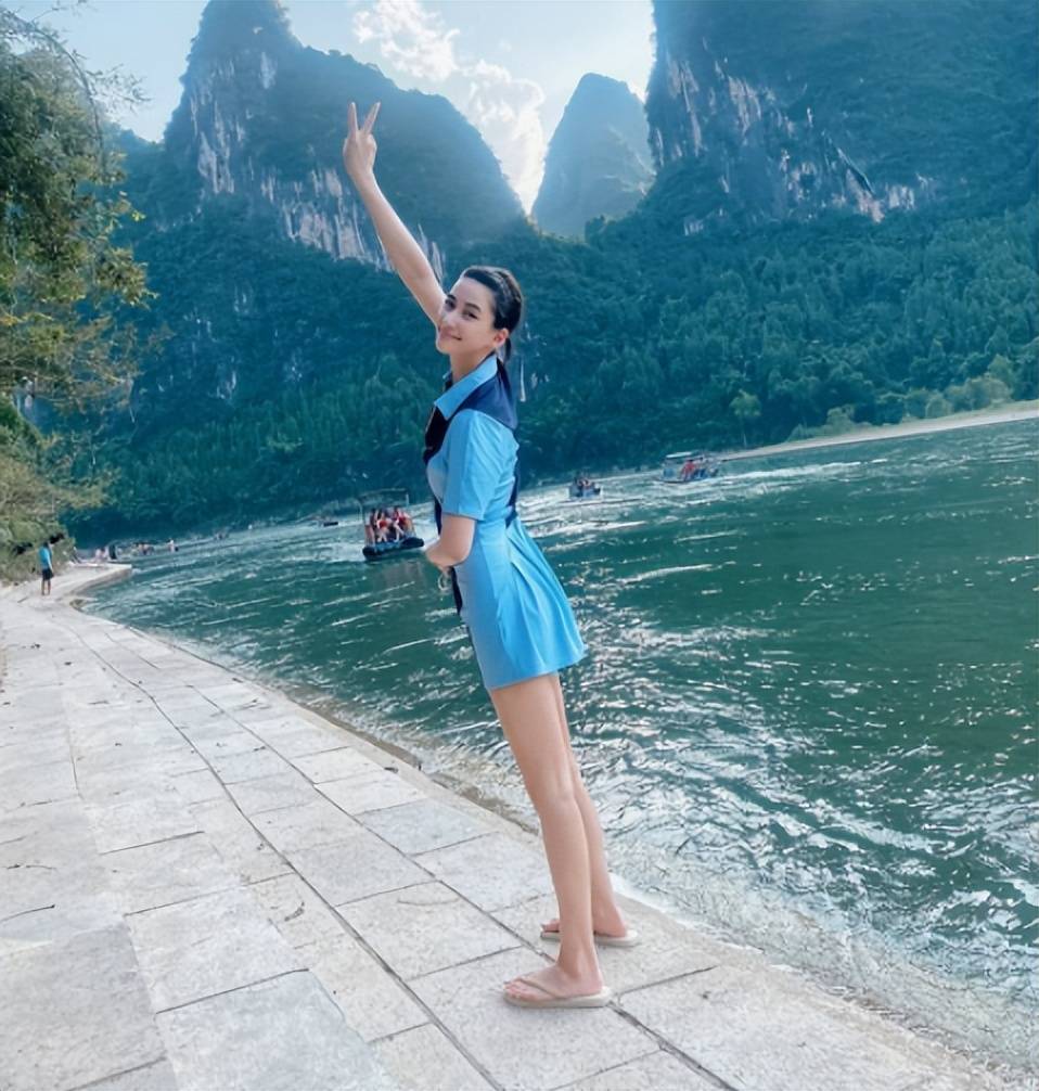 何超莲晒和窦骁出游照,他们的感情有多甜蜜?