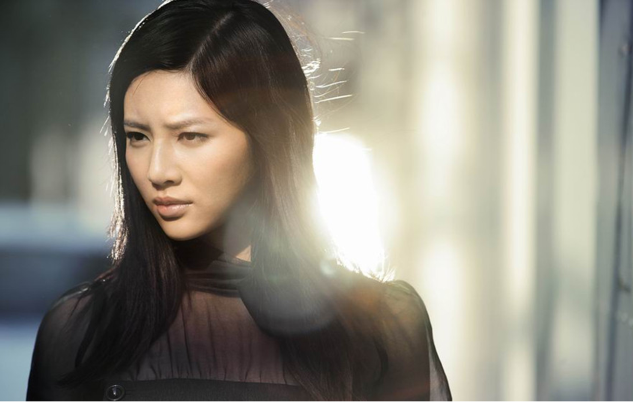 大红大紫时嫁入豪门,婚后惨遭家暴,27岁就去世的宋汶霏究竟经历了什么?