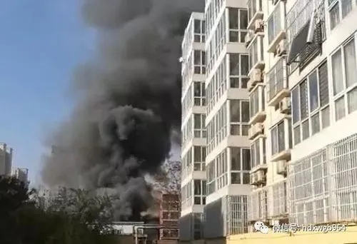 河北邯郸一居民家中爆炸起火,对周围的建筑是否造成了影响?