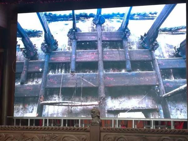 成龙为何捐赠古民居?