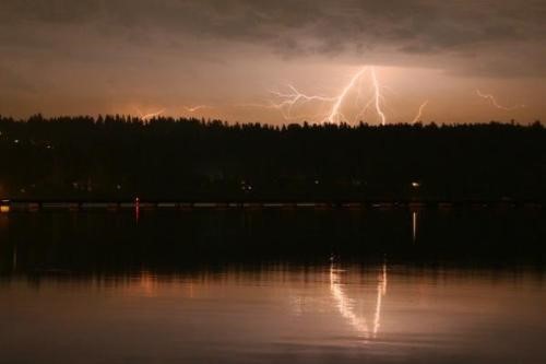 闪电不会两次击中同一个地方这种说法到底是真是假?