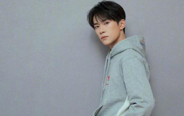 易烊千玺监考,本人对此有何表示?