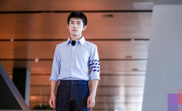 易烊千玺监考,本人对此有何表示?