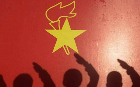 20首适合小学生(3年级)的爱国歌曲?最好有歌词。