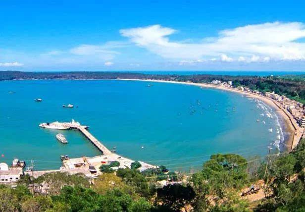 新冠肺炎密接者在广西北海旅游,为何不对密接者进行隔离?