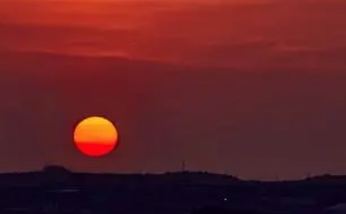 20首适合小学生(3年级)的爱国歌曲?最好有歌词。