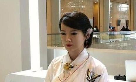 日本女性机器人非常火爆,究竟有什么特殊功能呢?