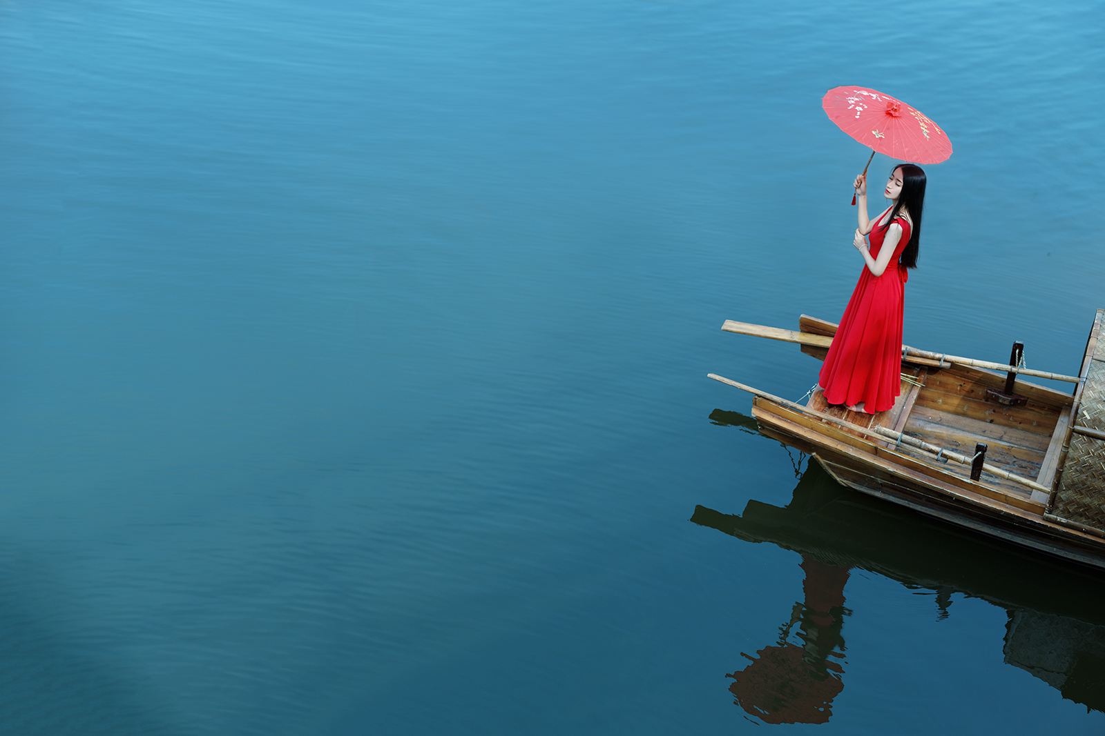 蓝颜和红颜的区别是?