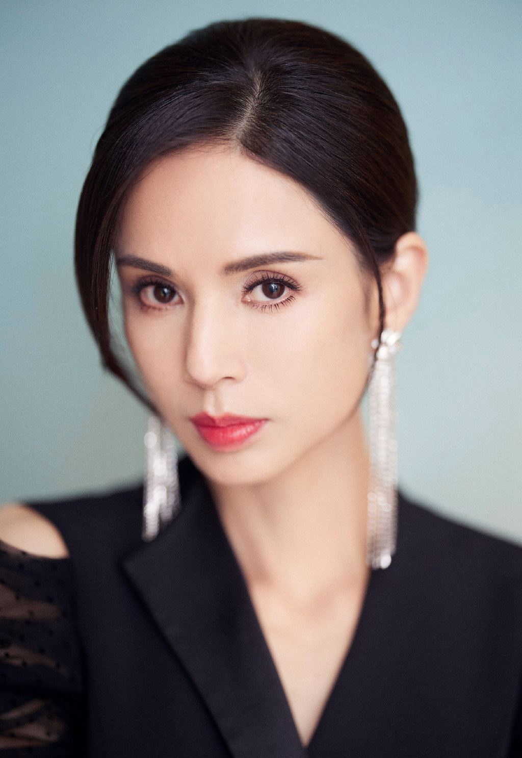 李若彤发长文谈女性经济独立,网友对此有何评价?