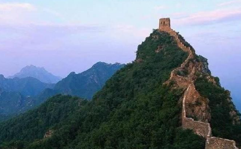 20首适合小学生(3年级)的爱国歌曲?最好有歌词。