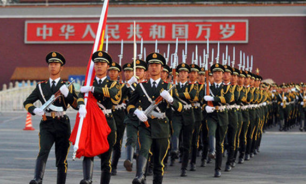 我国的国旗不但有编号,而且每天都是崭新的,这是为什么?