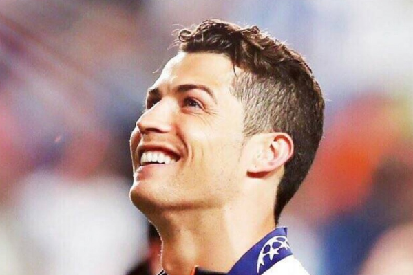 C罗打入职业生涯第800粒进球,你如何评价他的职业生涯?