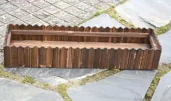 张家港资产上亿老板盗窃绿化木箱给丈母娘种菜,如何看待其行为?