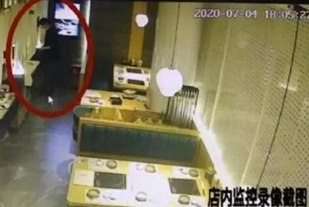 检察院未批捕给女顾客下药嫌疑人,检方的理由是什么?