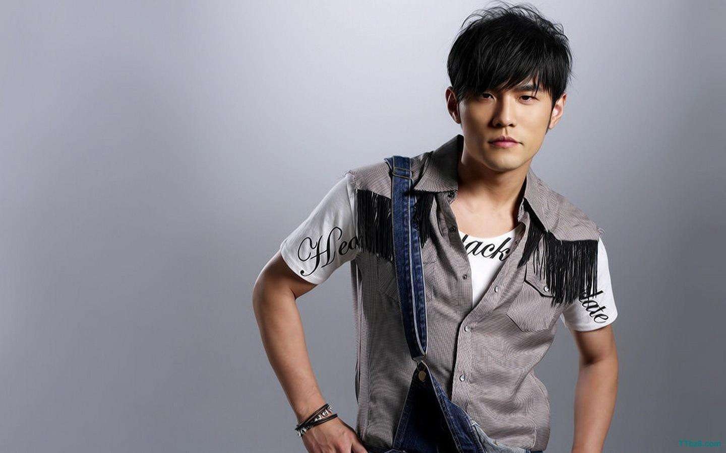 周杰伦的第一张专辑是什么?