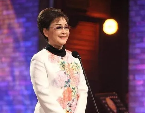 李谷一多少岁了?《难忘今宵》是什么时候创作的?