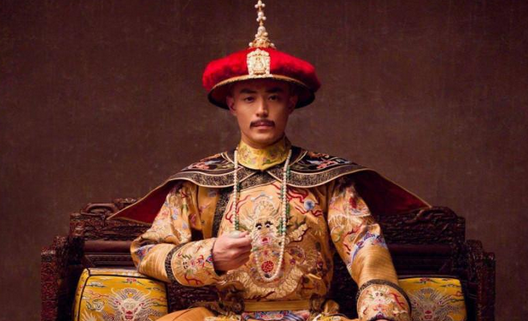 乾隆12岁结婚,怎么懂得房中之事?