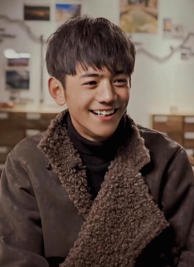 三块就能买到电话号码,太过分!丁真会成为第二个大衣哥吗?