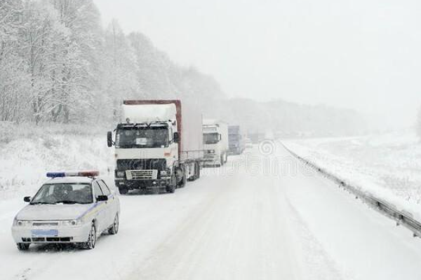 内蒙古降雪导致荣乌高速9车连撞,现场是否有造成人员伤亡?