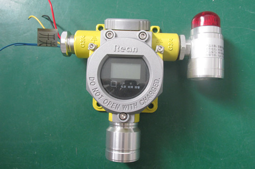 我家天燃气报警器总是响个不停,也没闻到有天燃气的味道就响个不停,拔下来就不响了。我想问为你怎么办