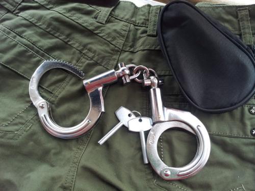 “连续三次”河北女子遭前男友开车恶意碾压,离异后找男友靠谱吗?