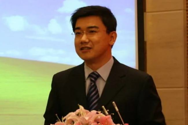 中央2台节目主持人有哪些?