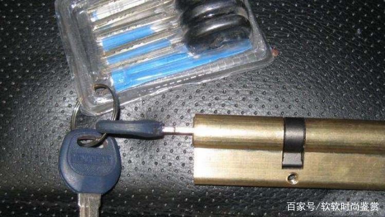 防盗门中的A级锁，B级锁，C级锁，究竟有何不同？