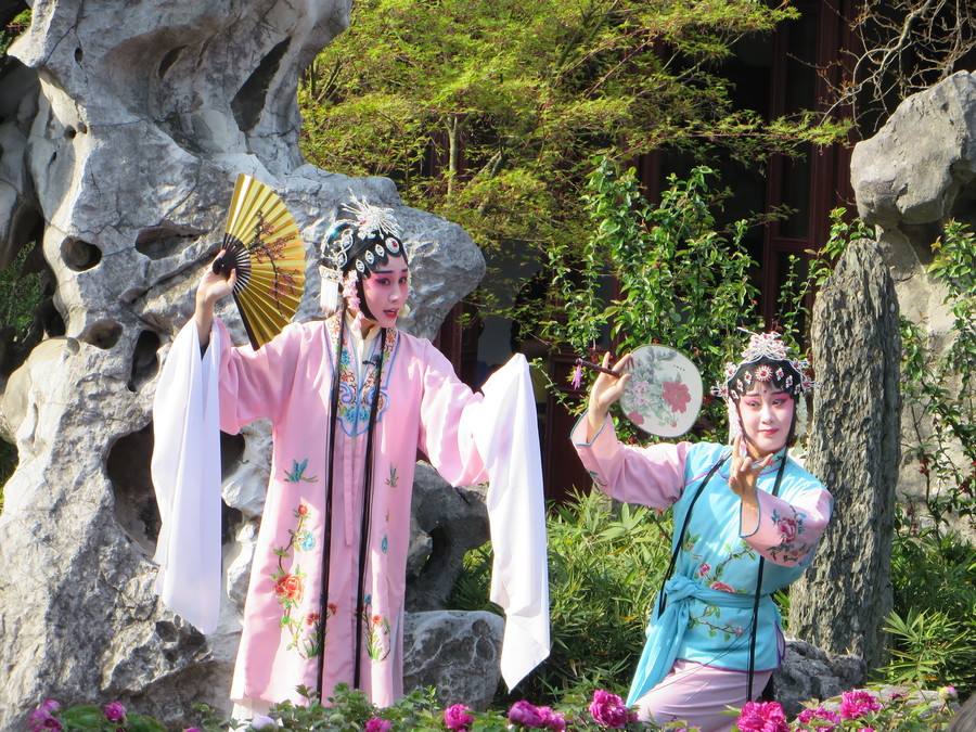 《牡丹亭游园》的作者是谁?