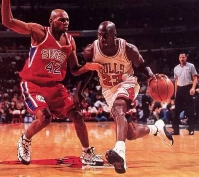 梅森是联盟数一数二的肌肉男,为何他还是被乔丹打爆?