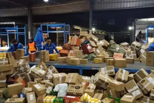 快递公司上门取件收费吗?