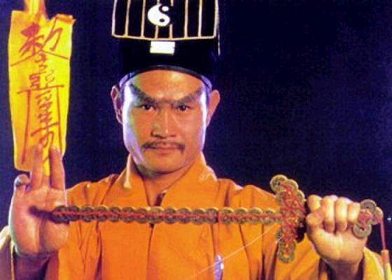 电视剧《僵尸道长》里面那个尸王弦魁是怎么死的?