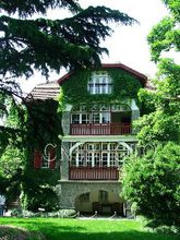 上海周公馆历史?