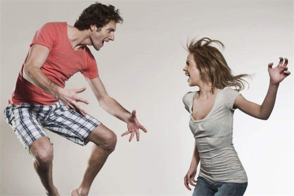 研究生女友制作《近几日吵架分析》思维导图，如何才能在吵架时掌握主动权？