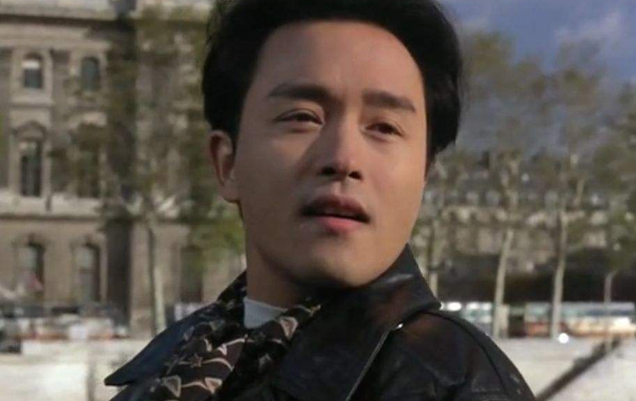 张国荣的背景是什么？