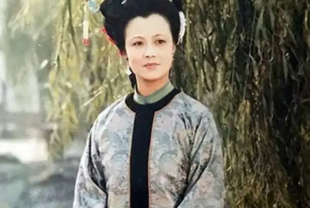 《红楼梦》原著，作为填房的邢夫人和尤氏，为什么没有生养孩子？