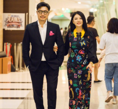 李湘前夫李厚霖与汪小菲同框，李湘现任丈夫是谁？