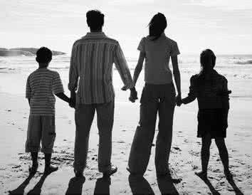 再婚家庭,孩子真的会得不到继父继母的爱吗?