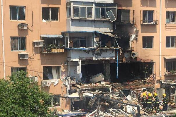 沈阳爆炸瞬间猫咪受惊原地起跳，燃气爆炸的威力有多大？