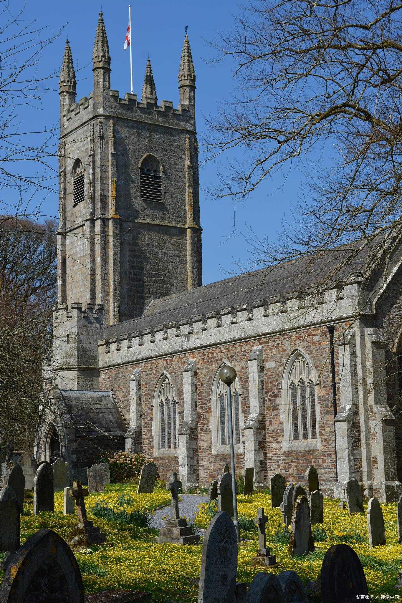 加拿大又发现200个儿童墓穴，原住民寄宿学校到底是什么？