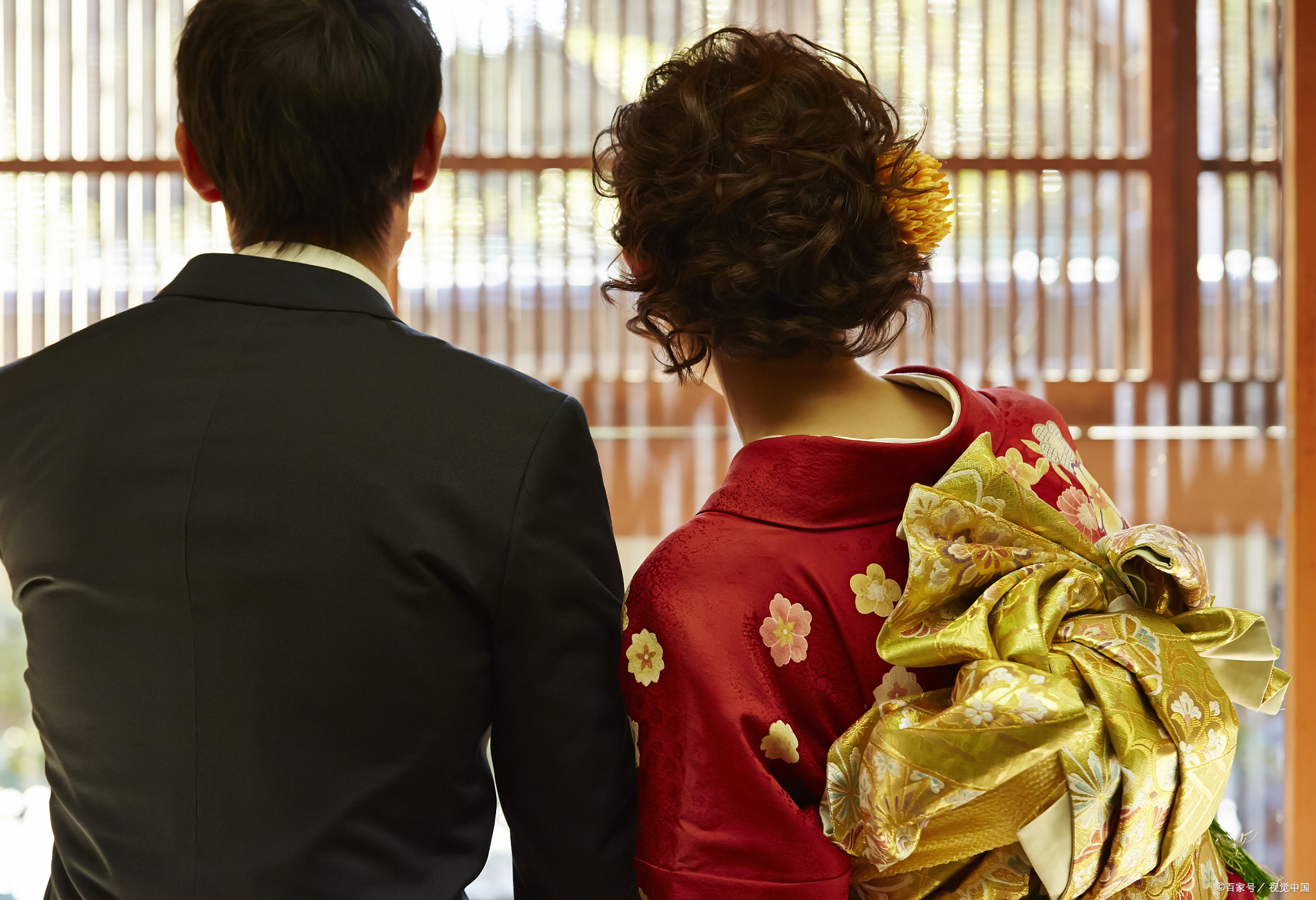 你会写婚礼主婚人发言稿吗?怎么写呢?