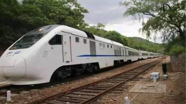 火车的轨道为什么是钢铁的？