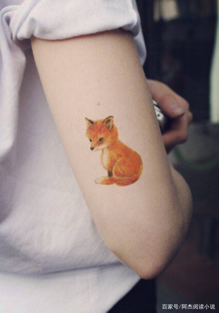 在美国有人脸上雕刻眼泪是什么原因?