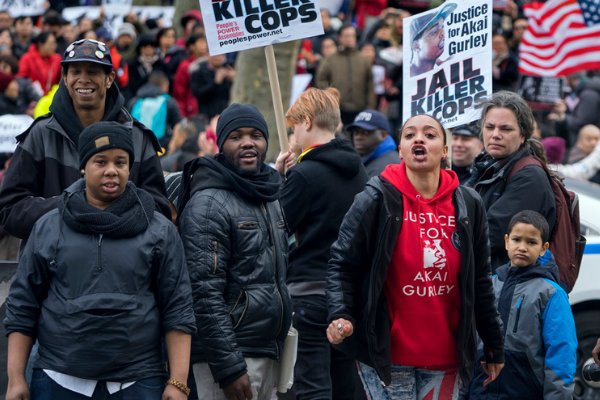 美国城市为什么会出现暴力冲突？